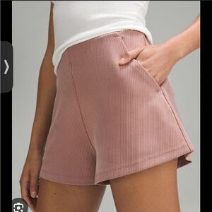Lululemon Ribbed Softstreme High-Rise Short 2" size 6
Twilight Rose